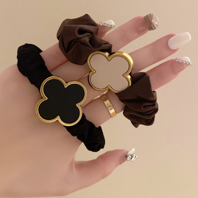 Korean Style Metal Four-Leaf Clover Scrunchie Hair Tie Internet Celebrity High-End Hair Rope Versatile Hair Accessory 250711