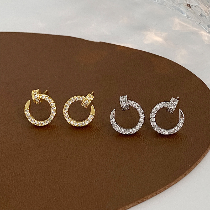 Fashion High-End Design English G Letter Micro Inlaid Zircon Earrings Exquisite Light Luxury Simple Versatile Elegant 250710