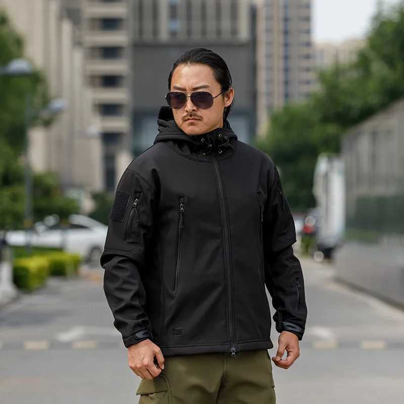 Sharkskin Soft-shell Hard Shell Camouflage Jacket Fleece Thick Tactical Suit Hooded Coat Manufacturers Handsome Outdoor Jacket W250711