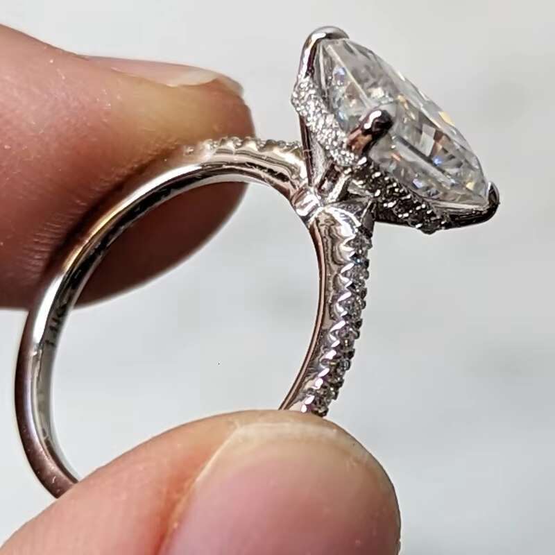 Radiant Cut Lab Grown Diamond Ring CVD HPHT IGI Gia Certified Custom Made 14k/18k Gold Solid for Engagement Ring Jewelry