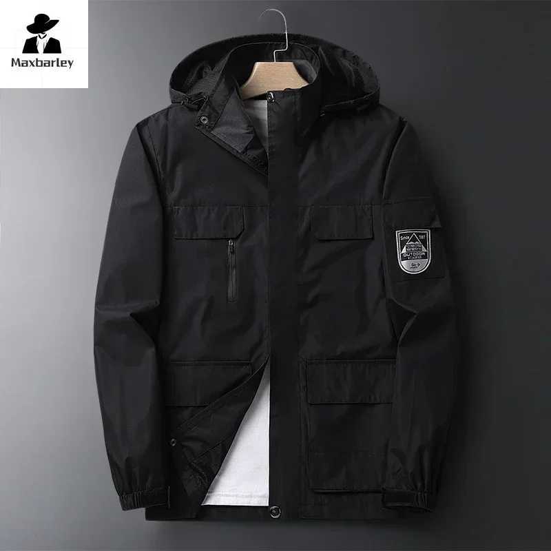 2024 Autumn Fashion Casual Waterproof Multi-Pocket Work Jacket for Men Techwear Windbreaker Couple Camping Function Hooded Coat W250711