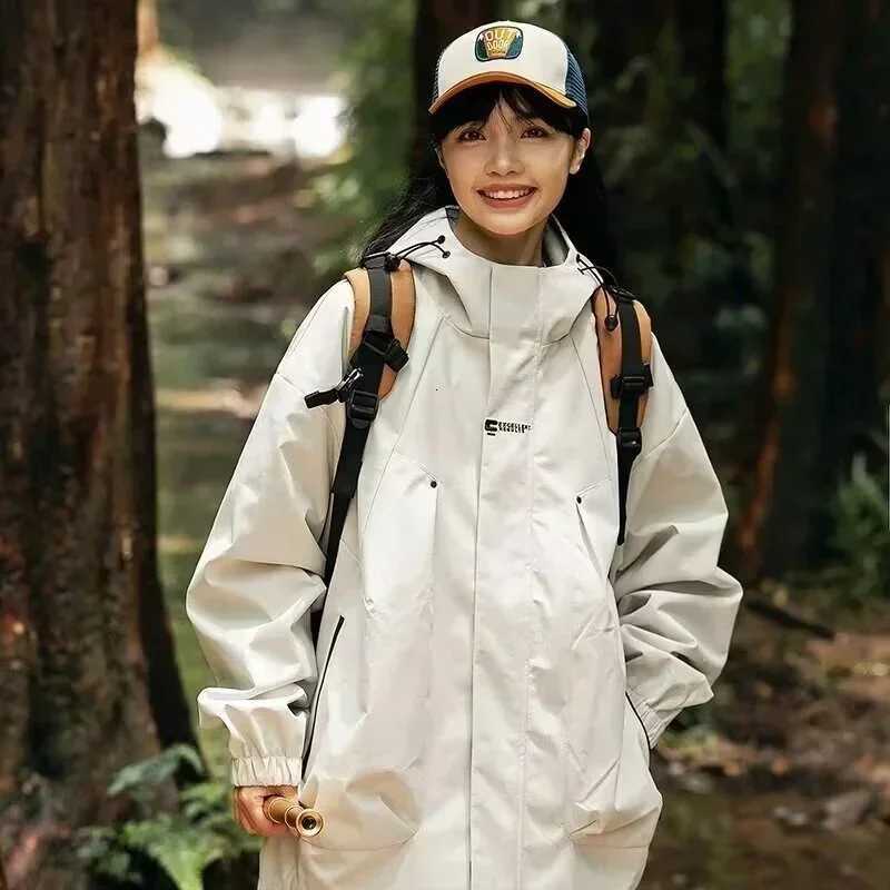 Autumn Outdoor Hooded Windbreaker Jacket For Men 2024 New Waterproof Hiking Bomber Jackets Womens Trekking Softshell Coats W250711