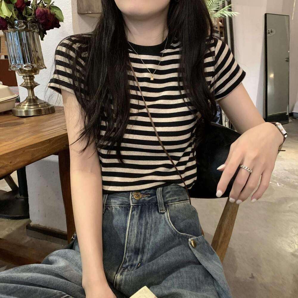 Striped Base Shirt Summer New Design Short Sleeve T-Shirt Women's American Style Student Slim Fit Top B5