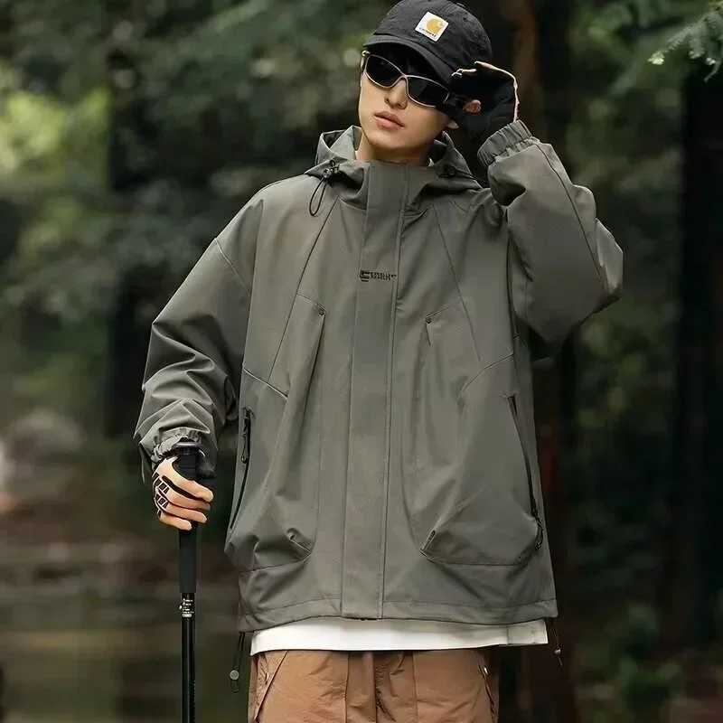 Autumn Outdoor Hooded Windbreaker Jacket For Men 2024 New Waterproof Hiking Bomber Jackets Womens Trekking Softshell Coats W250711