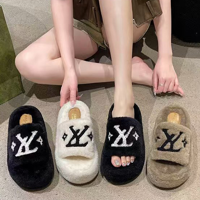 Designer plush cotton slippers, flip flops, fashionable anti slip women's slippers, women's plush indoor warm shoes Thick soled plush sandal