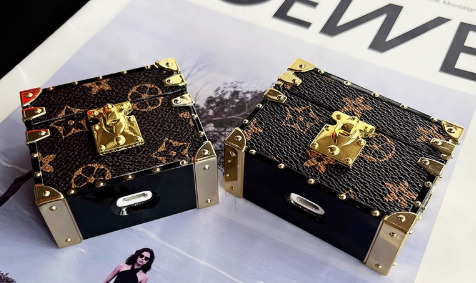 case suitable for wireless bluetooth leather second generation third generation silicone Internet celebrity niche square catwalk 2 headphone case 2507