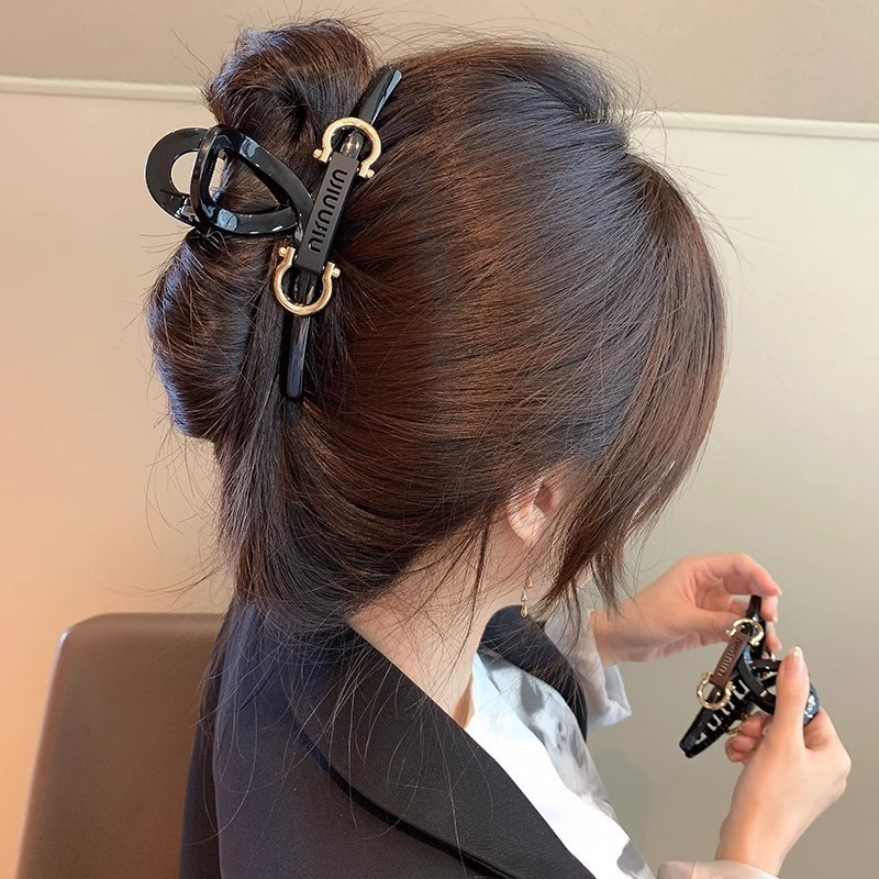 Light Fashion Claw Clip for Women Large High-end Hair Clip Back of Head Shark Clip Hairpin 250711
