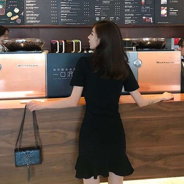 Plus Size Short Sleeve Little Black For Chubby Girls, Summer New Slim Fit Mid-Length V-Neck Slimming Bodycon Dress B5