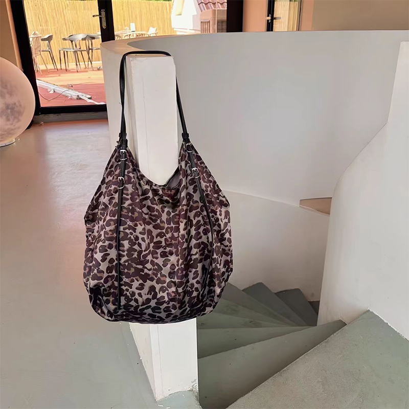 Leopard Print Cow Pattern Silk Satin Shoulder Bag,Versatile Stylish Lazy Tote Bag,Niche Designer Large Capacity Shopping Bag
