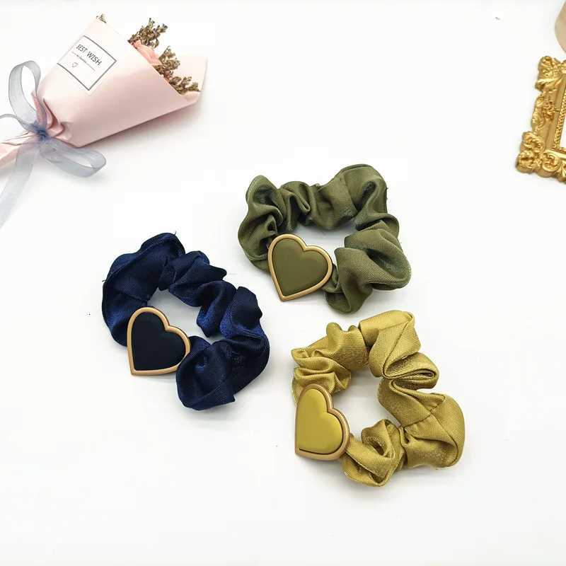 Shiny Heart-shaped Silk Hair Ties Ponytail Holders Hair Accessories Heart Shape Pearl Chiffon Bow Elastic Hair Band Wholesale Y250711