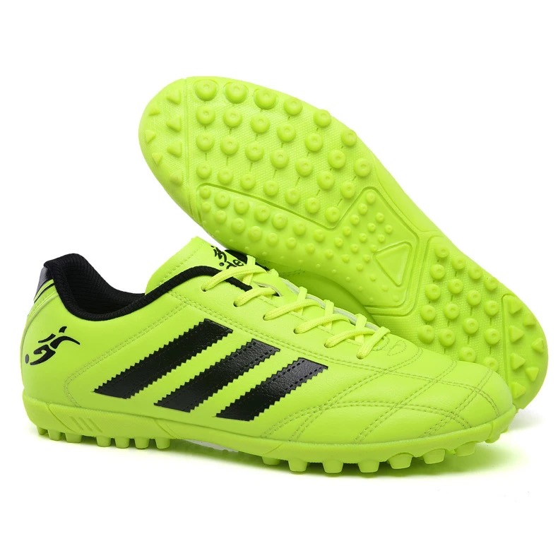 Free Shipping 2025 New Designer Sandals Outdoor Football Training Shoes Fashionable Luxurious Versatile Classic Slides Sandals Embroidery Sports Shoes