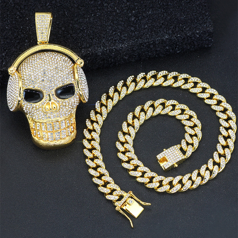 Street Hip-Hop Exaggerated Skull Pendant Sweater with Headphones Full Dia Cuban Chain Men's Accessories