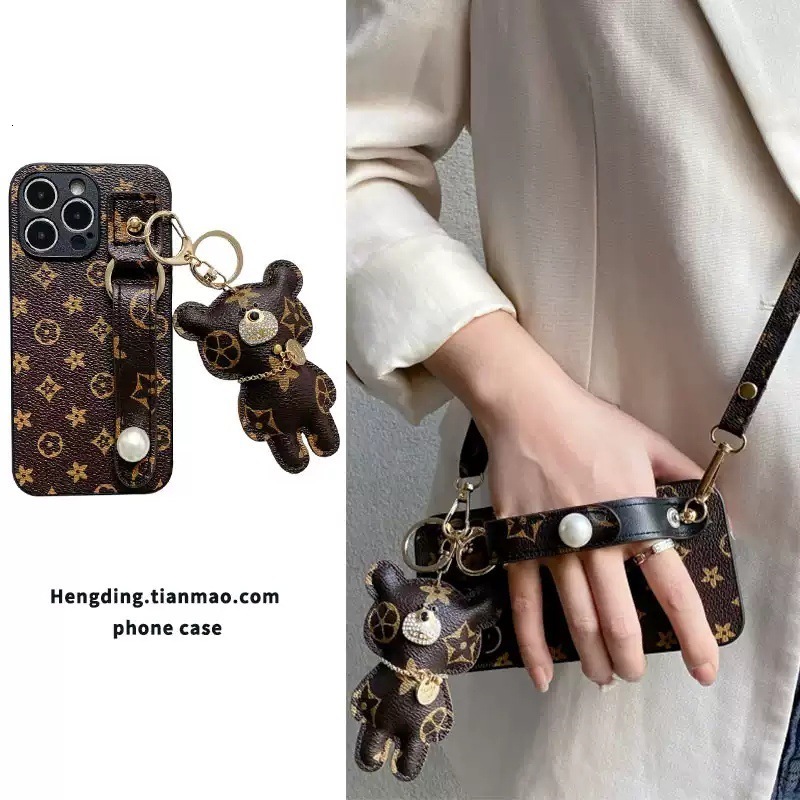 Luxury Trendy Brand Old Pattern Compatible with iPhone 15 Pro Pearl Wrist Strap 11 Apple 13 Phone Case 12 Highend 250711