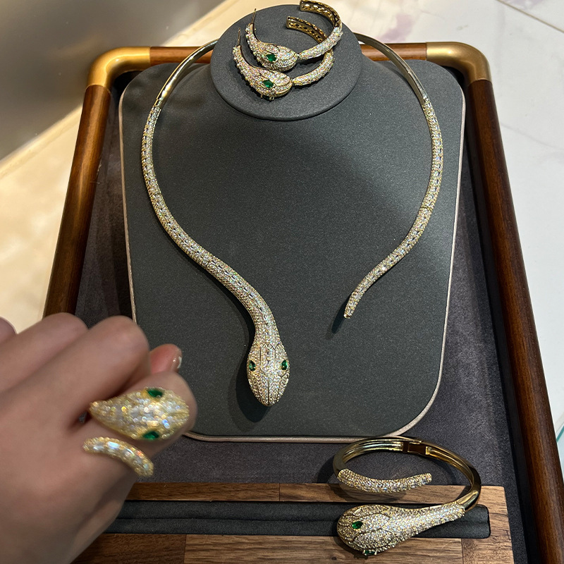 Spirit Snake High-end Heavy Jewelry Set French Fashion Show Zircon Inlaid Rhodium Plated Bracelet Ring Snake Year Necklace250711
