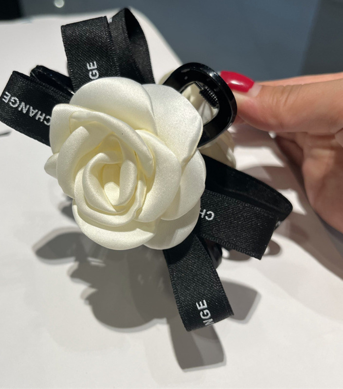 Hair Claw for Women French Style High-End Feel Internet Celebrity Hair Clip Elegant and Fairy-Like Large Hairpin for the Back of the Head Hair Accesso