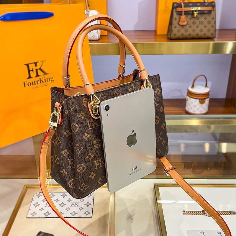 Designer Bags, crossbody bags, women's bags, light luxury brand 2025 New fashionable large capacity daily bags, women's hand-held mom bags F