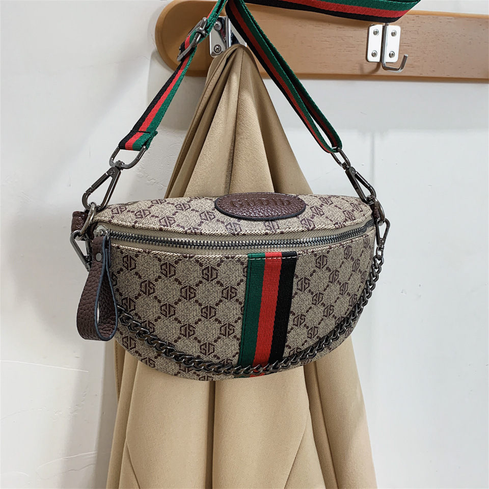 2025 Fashionable and Casual Chest Bag for Women Versatile Chain-Handle Handbag Incredibly Popular on Ins Bag Small Handbag White-collar worker Office 