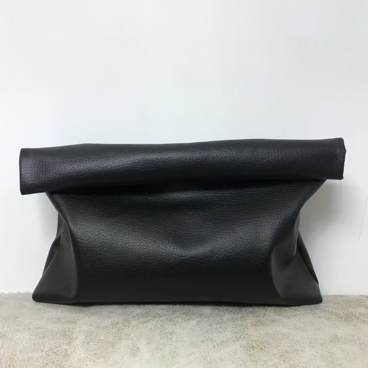 Black style minimalist PU leather rolled edge large capacity handbag for women, European and American retro artistic clutch bag, casual clip bag