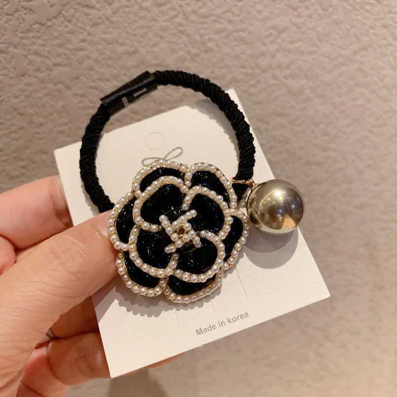 2025 Vintage Camellia Bow Pearl Hair Tie Flower Tie Ponytail Black and White Hair Rope Rubber Band Big Brand Luxury Y250711