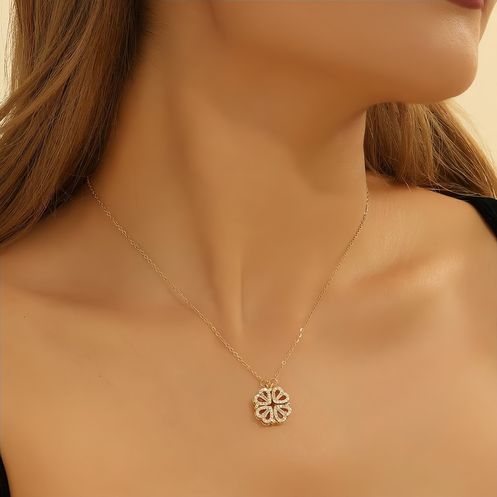 Fashion Double Wear Magnet Four Heart Flower Pendant Necklace For Women Sweet Sexy Female Stainless Steel Neck Chain Jewelry250711