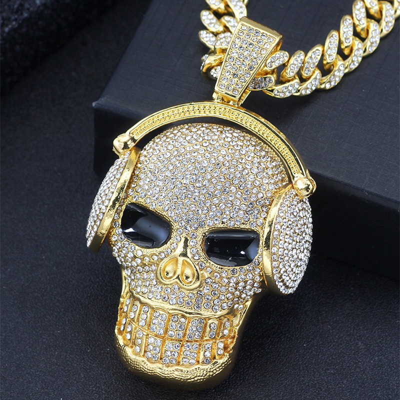 Street Hip-Hop Exaggerated Skull Pendant Sweater with Headphones Full Dia Cuban Chain Men's Accessories