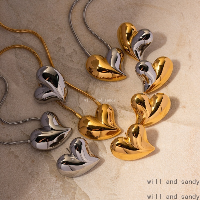 18k Gold Love Heart Stud Earrings Necklace Designer Jewelry Set Non Tarnish Stainless Steel Gold Chain Fashion Woman Necklaces Wedding Birithday Gift 