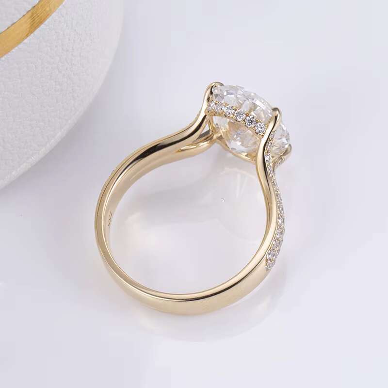 Luxury Jewelry 18K Gold Wedding Women Engagement Ring Custom Moissanite Diamond Ring