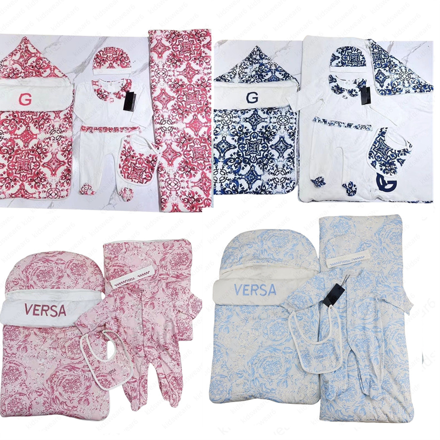 Designer baby birth jumpsuit five-piece gift high-quality baby jumpsuit for 0-18 months pure cotton letter jumpsuit C05