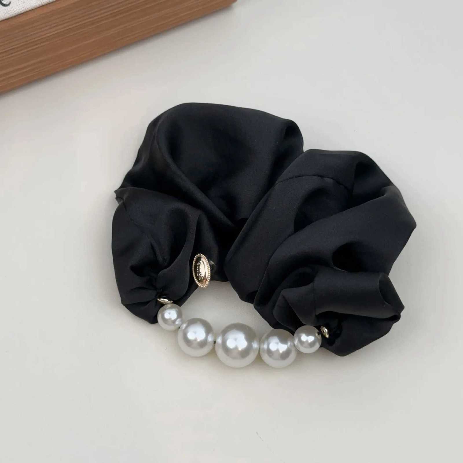 Elegant Lady Shiny Silk Pearl Elastic Hair Band Bracelet Scrunchies Expensive High Quality Solid Color Satin Hair Ties Head Wrap Y250711