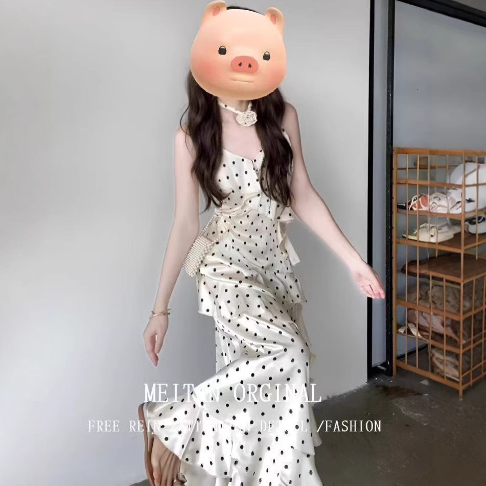 Floral Polka Dot Strap Dress for Women Summer French Style New Waist-Cinching Slimming Pure Desire Style Ruffle Dress 240314