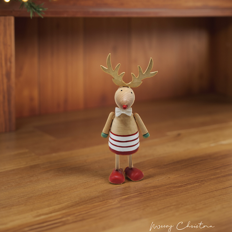 Scandinavian Style Handmade Woodcarved Reindeer Decorative Sculpture