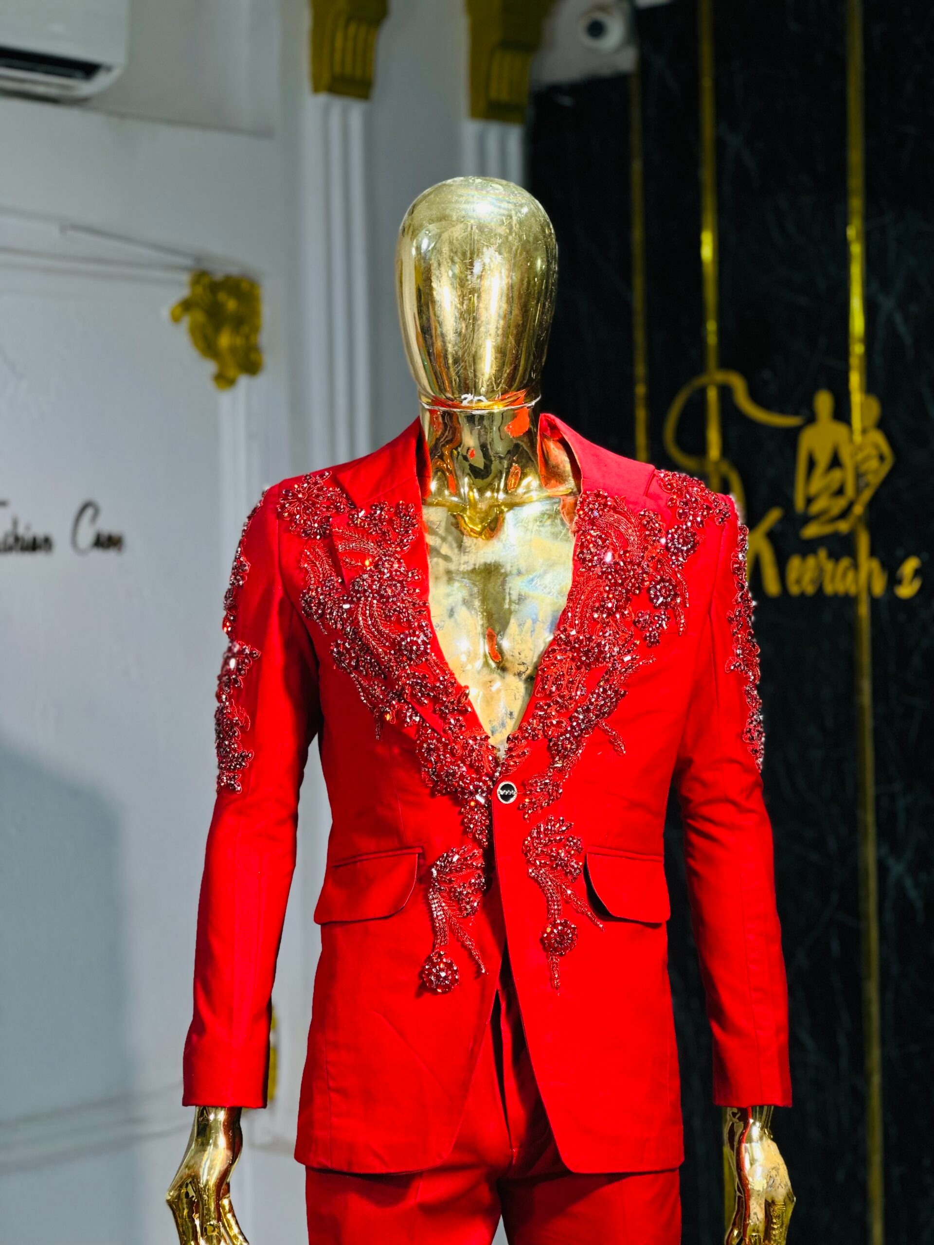 Elegant Men Suits 2 Pieces Appliques Crystal Notched Lapel Jacket Tailor-Made Blazer One Button Groom Evening Prom Party Customized Coat Pants Plus Si