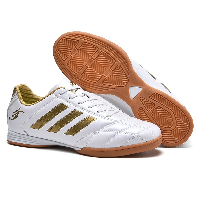 Free Shipping 2025 New Designer Sandals Outdoor Football Training Shoes Fashionable Luxurious Versatile Classic Slides Sandals Embroidery Sports Shoes
