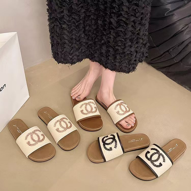 Luxury designer Flat Slippers Women 2025 Summer Velvet Crystal Metallic brand Shoes for Women Sandals Non-slip Bow Beach Flip-flops Slides Tories thon