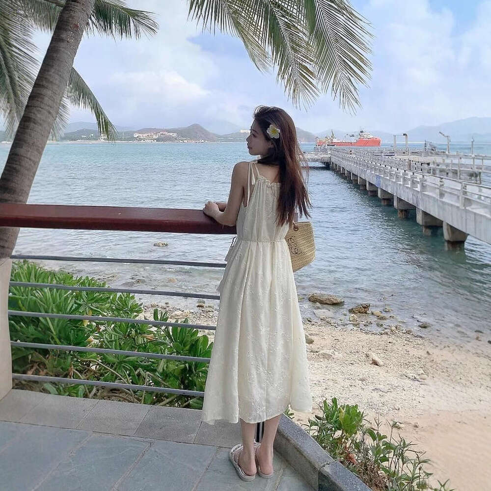 French Gentle Style Jacquard Strap Fairy Summer New High-End Slimming Edge Vacation Beach Dress B5