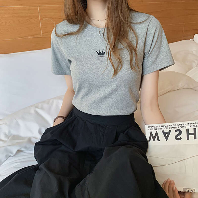 Summer New Slim Fit Embroidered Round Neck Short Sleeve T-Shirt For Women Students Ladies Base Shirt B5