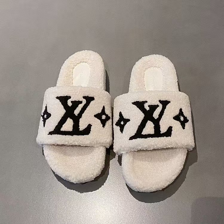 Designer Sandals plush Cotton Slippers Flip Flops Fashion Anti-Slip Female Slides Women Furry Fluffy Faux Fur Warm Indoor
