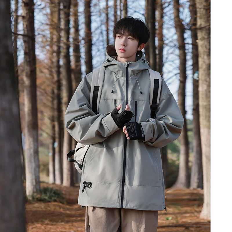 Mens Hiking Jackets Waterproof Mountaineering Jacket Windproof Windbreaker Camping Running Hooded Design Women Windbreaker W250711