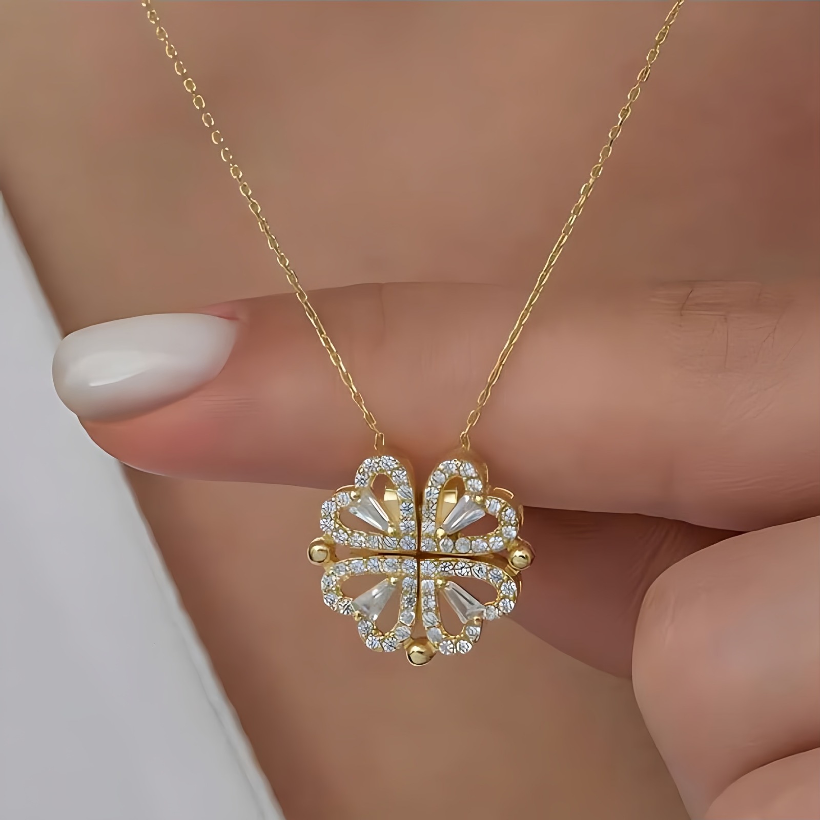 Fashion Double Wear Magnet Four Heart Flower Pendant Necklace For Women Sweet Sexy Female Stainless Steel Neck Chain Jewelry250711