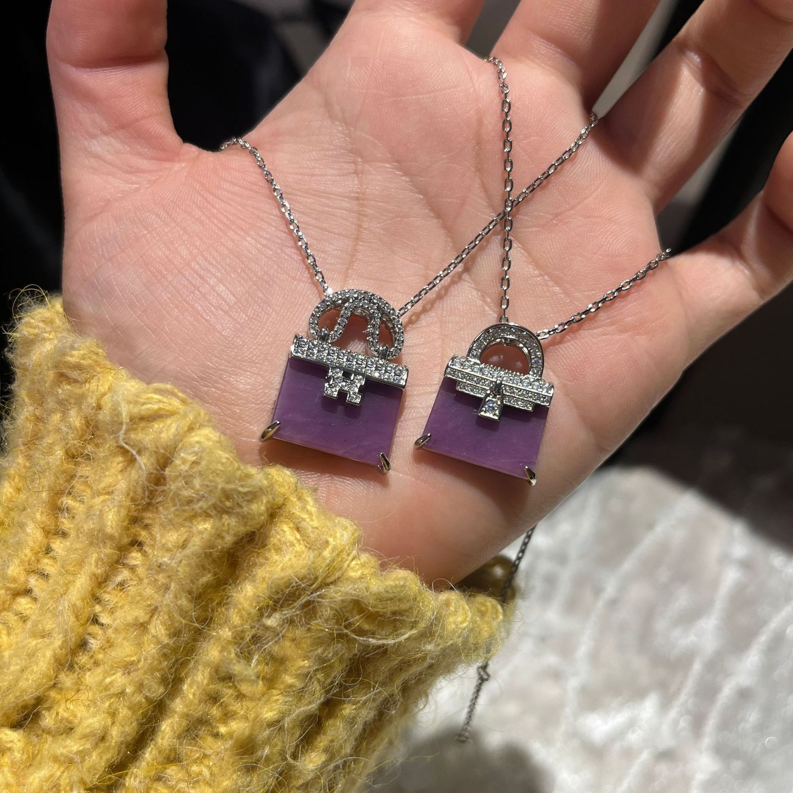 French Style Light Full Diamond Violet Bag Necklace Double-Sided Wearable Exquisite High-End Collarbone Chain 250710