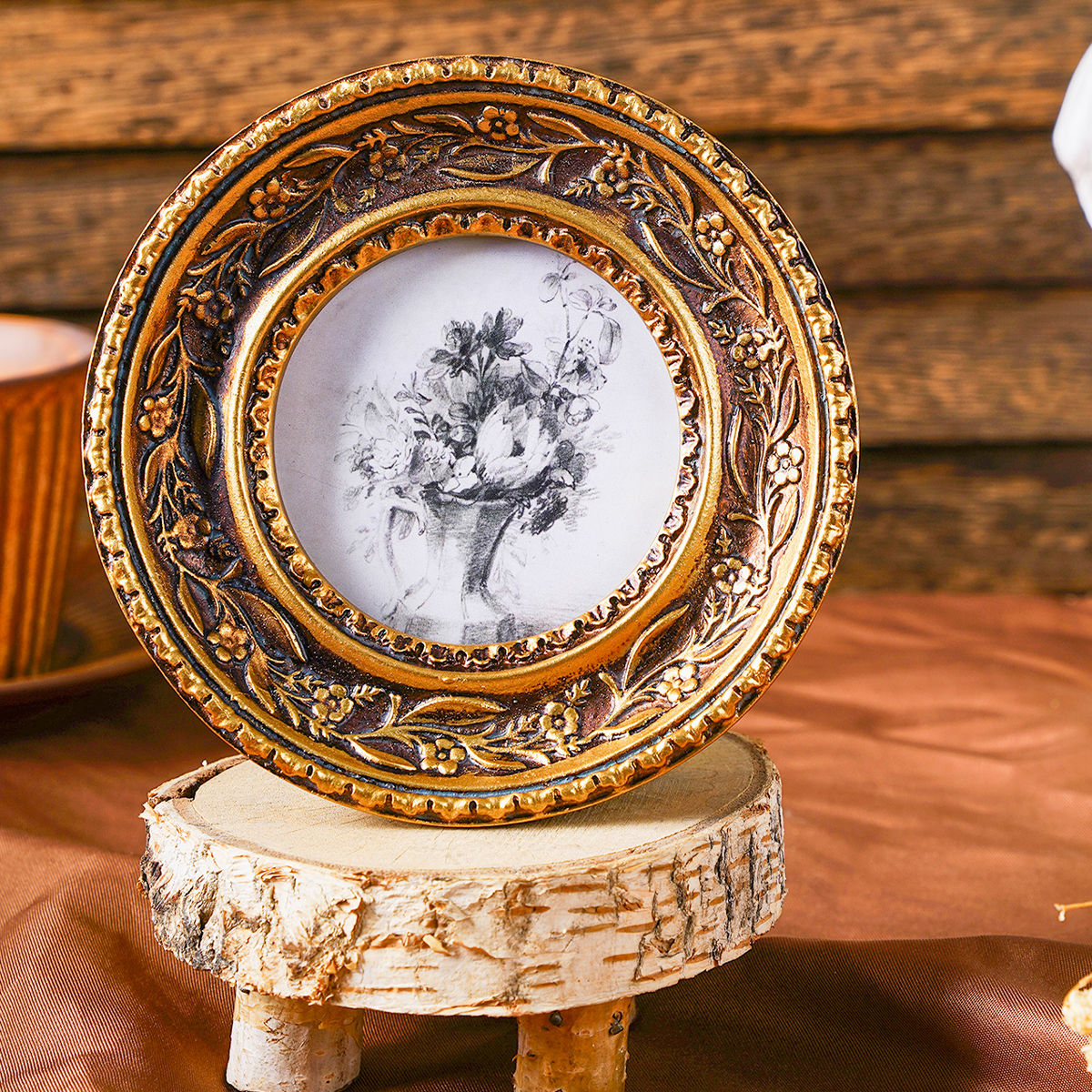 1PC, resin material gold retro three-dimensional pattern round decorative photo frame, warm home desktop decoration ornaments H260306
