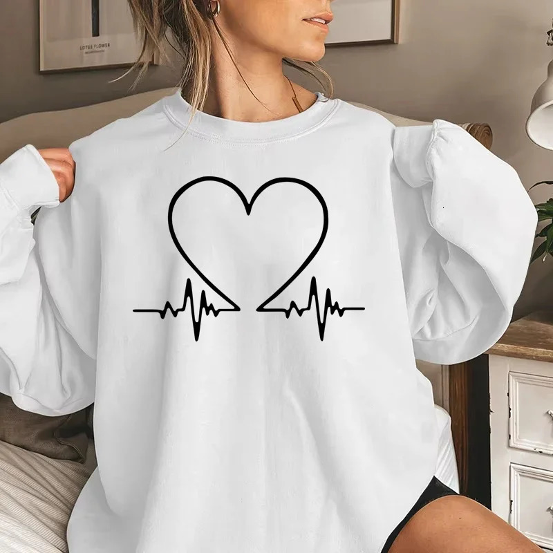 s Womens Tops in Heart Printing Sweatshirt Casual Versatile Pullover Woman Daily Commute Party Clothing Loose 250703