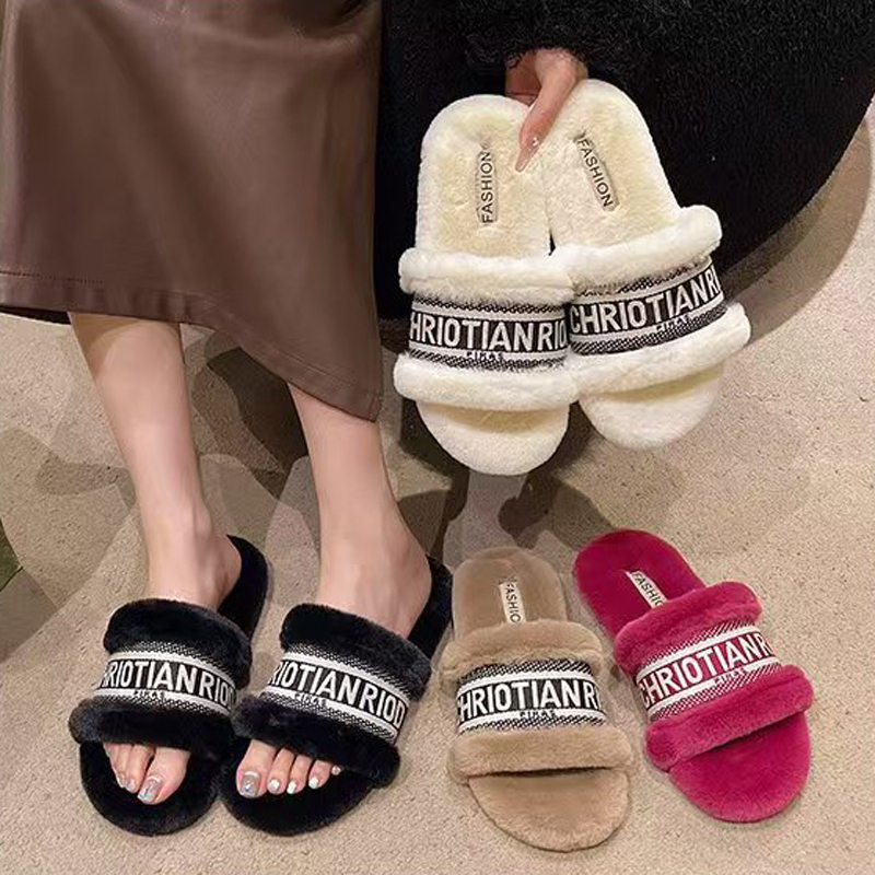 Designer Plush Cotton Slippers Fashion Anti slip Women's Slippers Women's Plush Indoor Warm Shoes Thick Bottom Plush Sandals Luxury Slippers