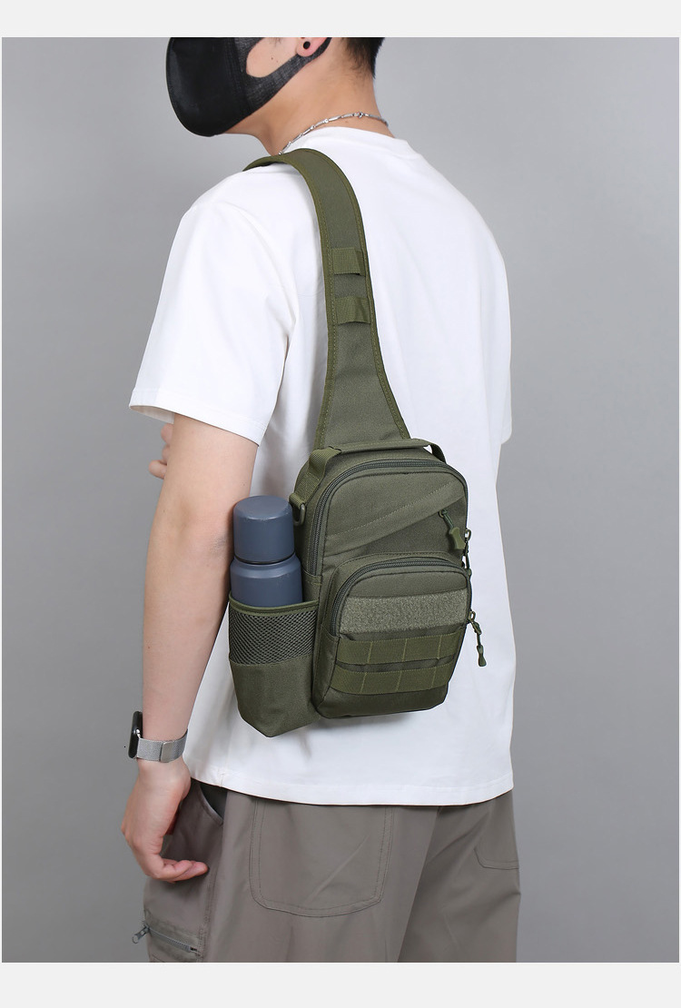 Designer Bag Men's Bag Lightweight Multi-functional Outdoor Luxury Bag Casual Chest Bag Portable Multi-layer Men's Travel Chest Crossbody Ba