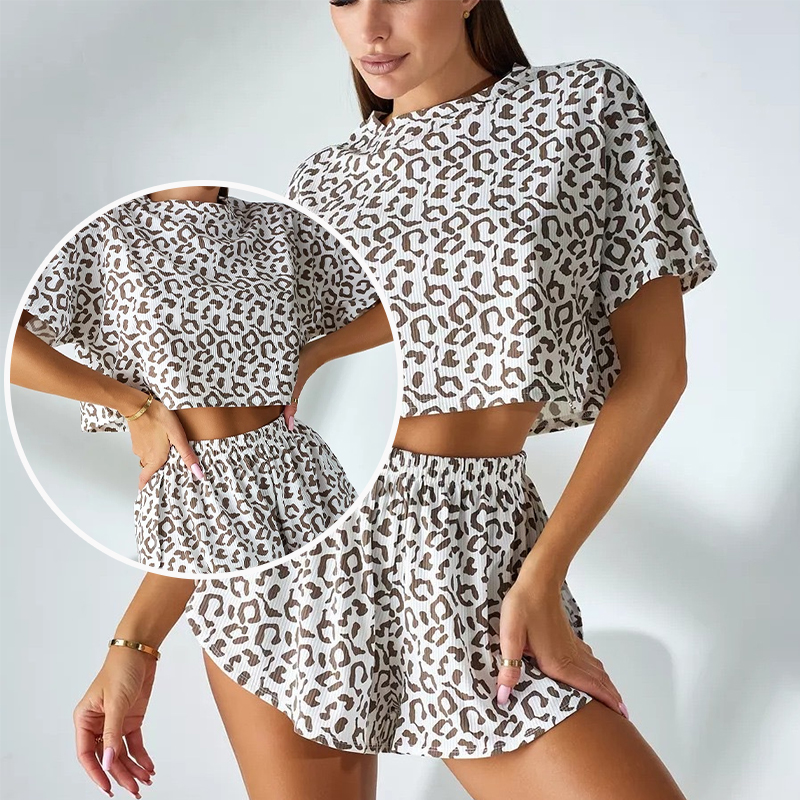Sexy spotted leopard lace vest shorts suit fashion tight figure summer girl suit navel top