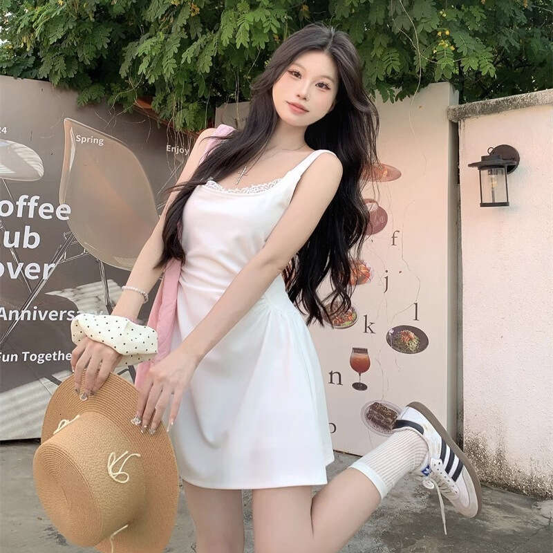 French Style Pure Desire Lace Strap For Women Summer Slim Fit Ruched Gentle Black Waist-Cinching A-Line Short Dress B5