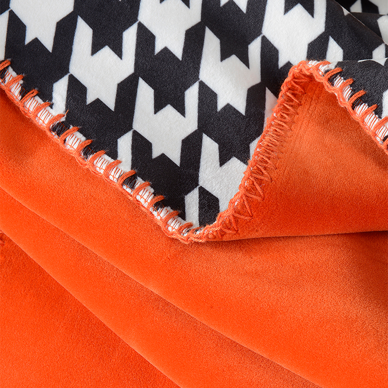 Gedingni brocade fox fur blanket can be customized as a fashionable and high-quality home blanket for nap and sleep