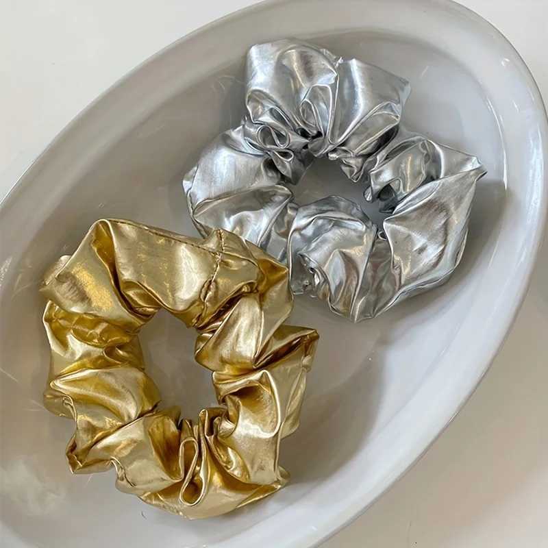 Medium Y2K Hair Band - Silver Elastic Sweet Simple Design Suitable for Valentines Day and New Year Party Accessories. Y250711