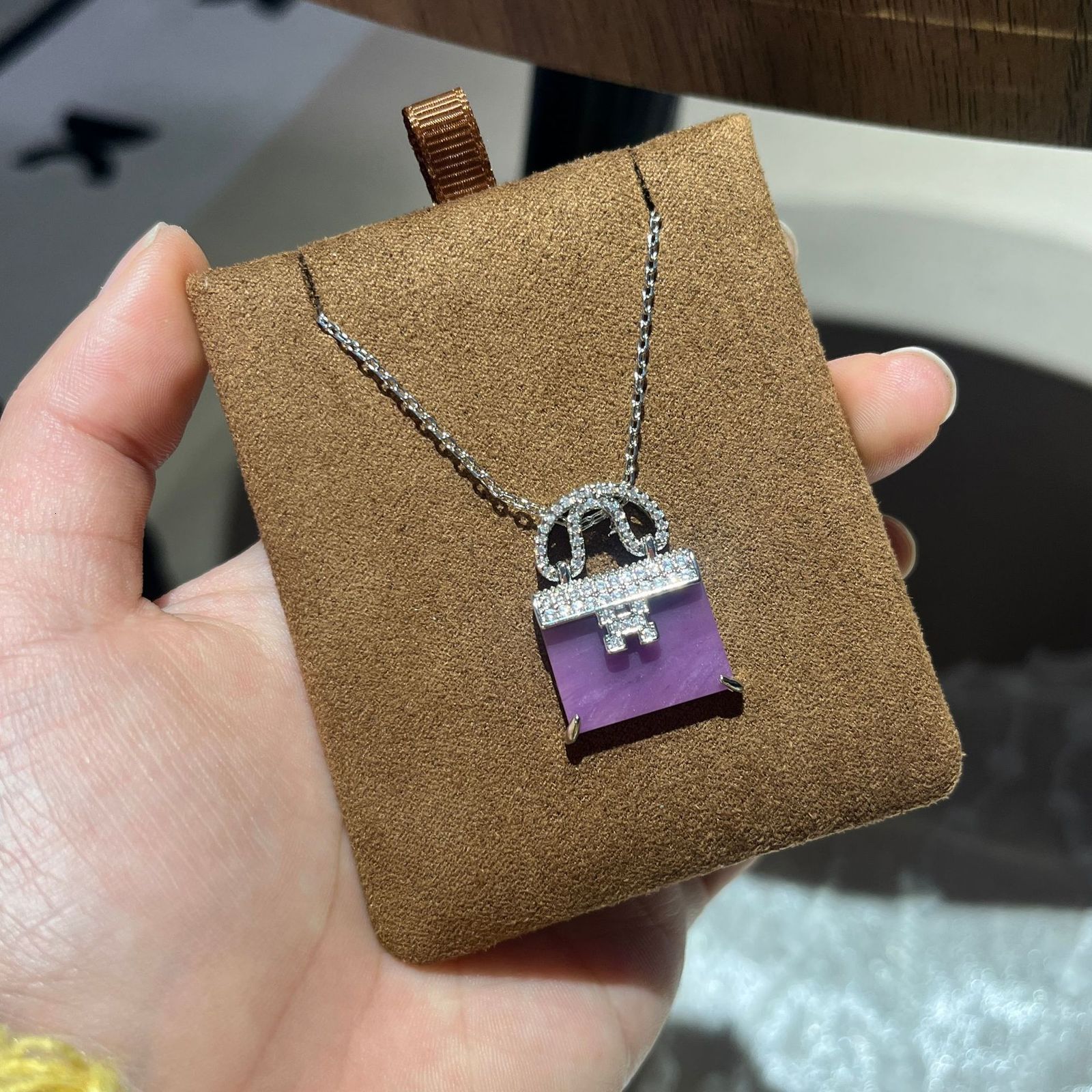 French Style Light Full Diamond Violet Bag Necklace Double-Sided Wearable Exquisite High-End Collarbone Chain 250710