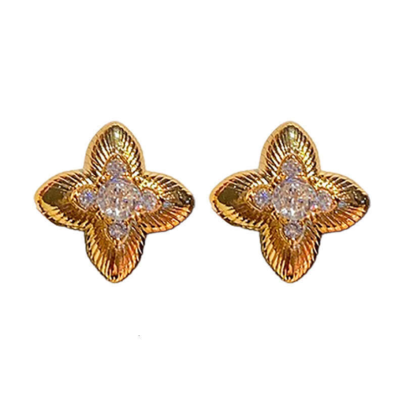 INS Hot Luxury Jewelry Designer Earrings For Women Four-Leaf Clover Earrings 18K Gold Silver Needle Zircon Flower Earrings High End Commuter Versatile
